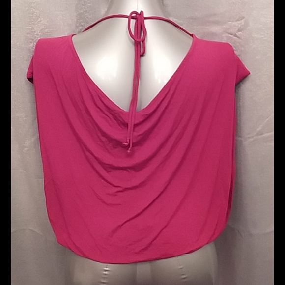 Very cute dark pink top Sz. Small - Picture 2 of 2